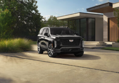 Cadillac Escalade 2025: 6,2 литра, 36 динамиков и 55 пикселей